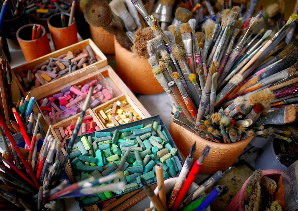 Picture of artists paint brushes